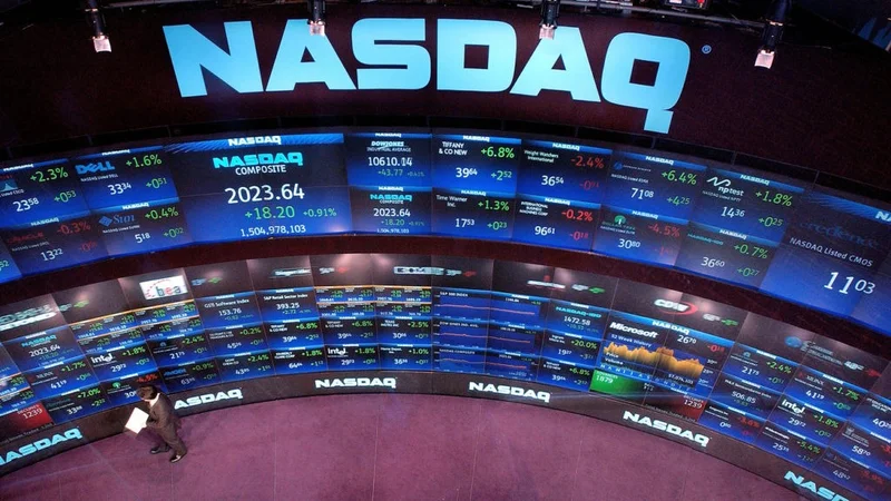 Nasdaq's Downward Spiral: What's Happening and Why You Should Panic